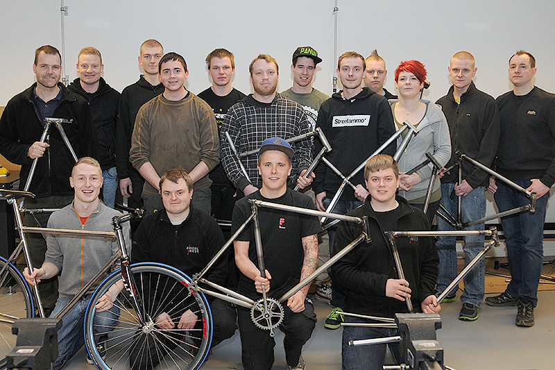 Cykelmekaniker svende fra Herningsholm Erhvervsskole marts 2013
